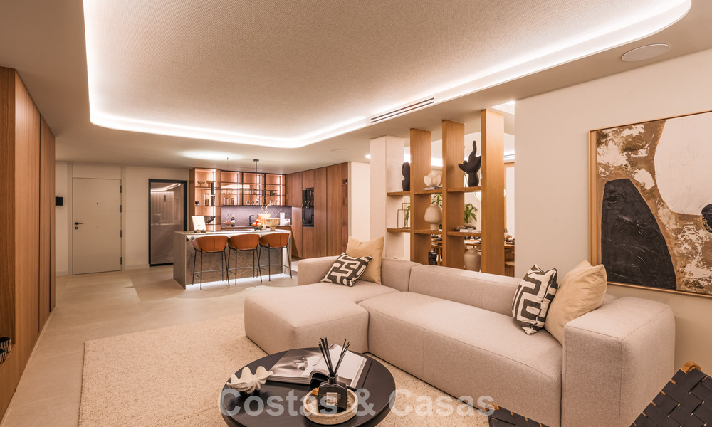 Prestigieus gerenoveerd penthouse met panoramisch zeezicht te koop in Nueva Andalucia’s golfvallei, Marbella 773618