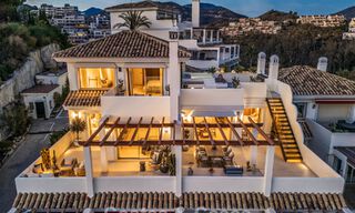 Prestigieus gerenoveerd penthouse met panoramisch zeezicht te koop in Nueva Andalucia’s golfvallei, Marbella 773622 