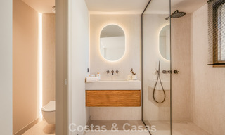 Prestigieus gerenoveerd penthouse met panoramisch zeezicht te koop in Nueva Andalucia’s golfvallei, Marbella 773628 