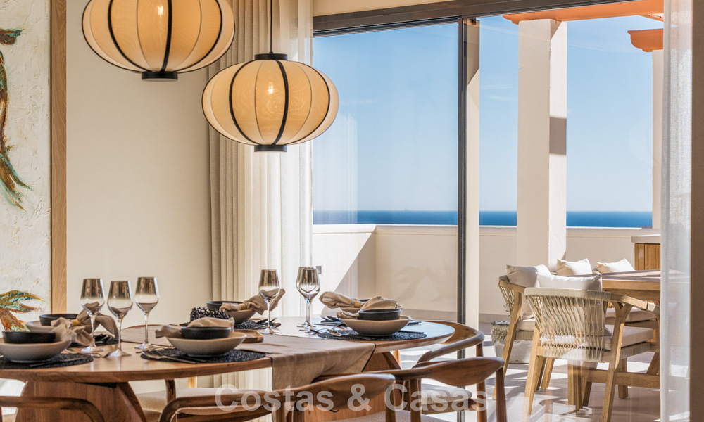 Prestigieus gerenoveerd penthouse met panoramisch zeezicht te koop in Nueva Andalucia’s golfvallei, Marbella 773638