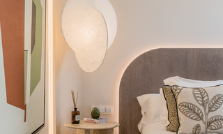 Luxueus gerenoveerd appartement met zeezicht te koop in een exclusief strandcomplex in Los Monteros, Marbella Oost 778376 