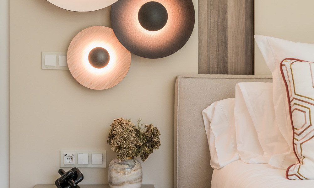 Stijlvol gerenoveerd appartement met zeezicht te koop in een exclusief strandcomplex in Los Monteros, Marbella Oost 778408
