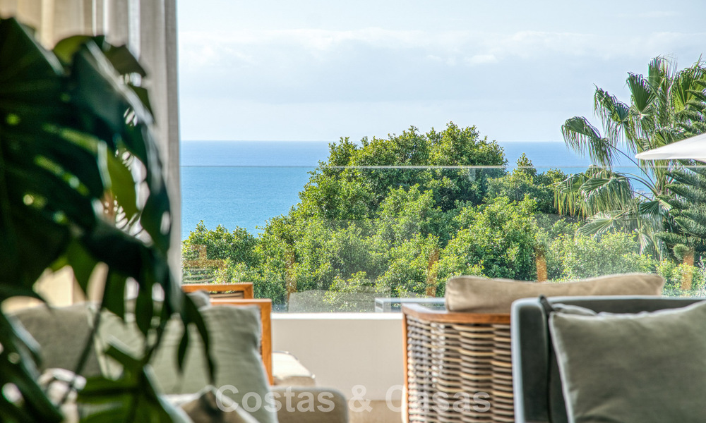 Luxueus duplex appartement te koop met zeezicht in een hoogstaand Sierra Blanca complex op Marbella’s Golden Mile 774572