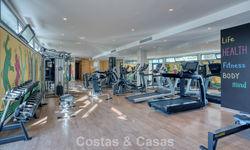 Luxueus duplex appartement te koop met zeezicht in een hoogstaand Sierra Blanca complex op Marbella’s Golden Mile 774579