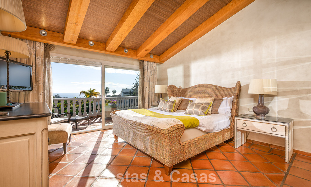 Prachtige villa in Spaanse stijl met prachtig uitzicht op zee te koop in Elviria, Oost Marbella 774745