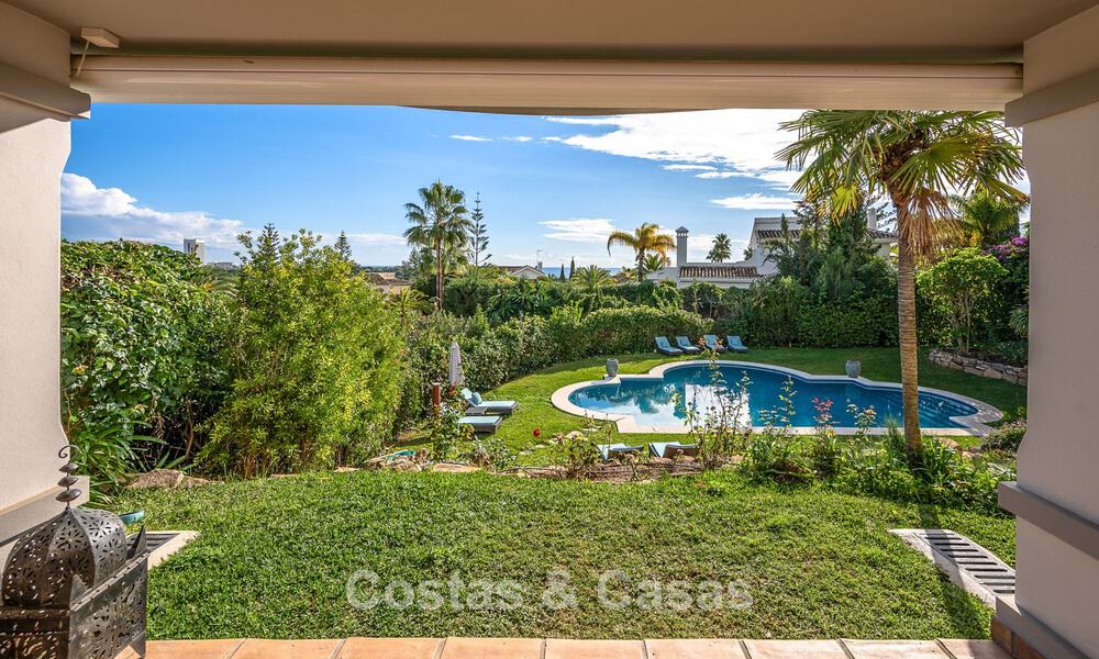 Prachtige villa in Spaanse stijl met prachtig uitzicht op zee te koop in Elviria, Oost Marbella 774763
