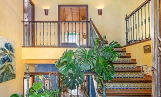 Andalusische luxevilla te koop, in de exclusieve en beveiligde omgeving van El Madroñal, Marbella - Benahavis 774818 