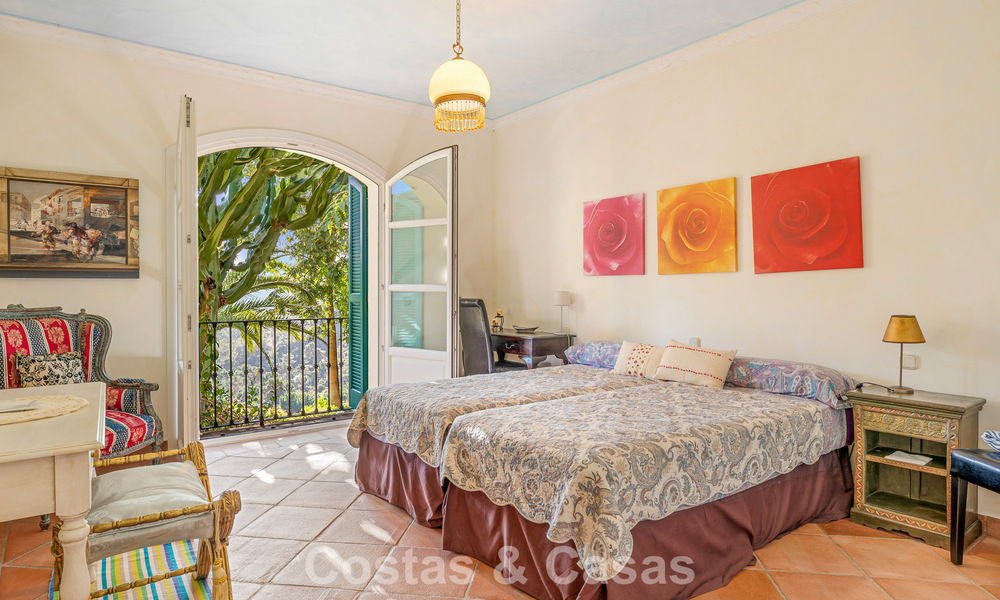 Andalusische luxevilla te koop, in de exclusieve en beveiligde omgeving van El Madroñal, Marbella - Benahavis 774822