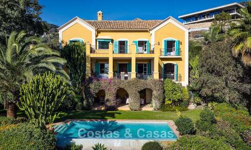Andalusische luxevilla te koop, in de exclusieve en beveiligde omgeving van El Madroñal, Marbella - Benahavis 774827