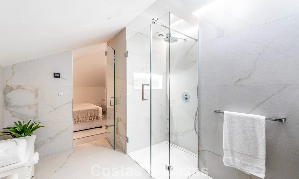Prachtig dubbel penthouse met zeezicht te koop op loopafstand van Puerto Banus, Marbella 774855