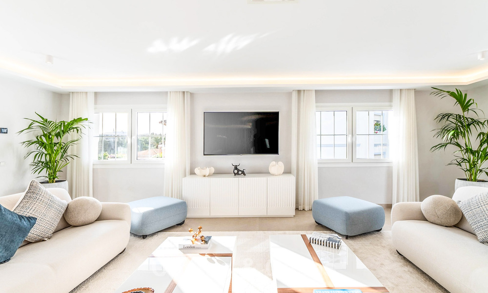 Prachtig dubbel penthouse met zeezicht te koop op loopafstand van Puerto Banus, Marbella 774860