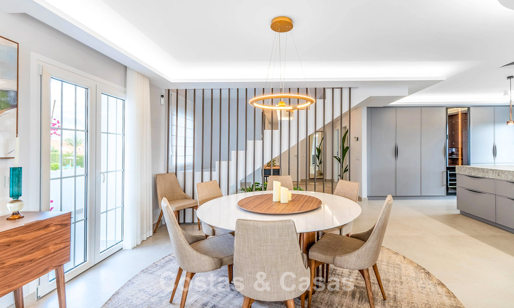 Prachtig dubbel penthouse met zeezicht te koop op loopafstand van Puerto Banus, Marbella 774868