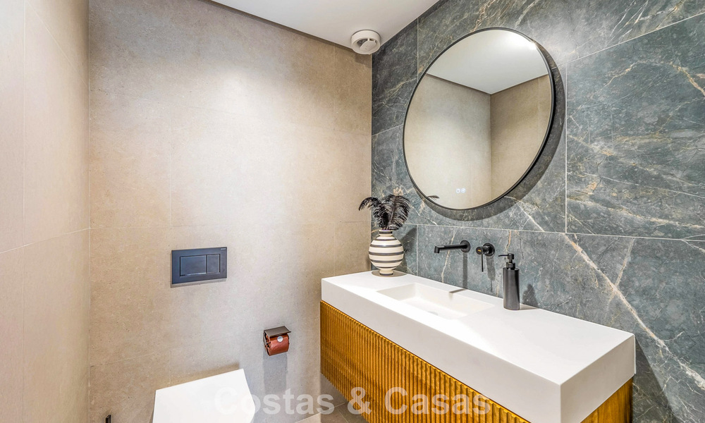 Prachtig dubbel penthouse met zeezicht te koop op loopafstand van Puerto Banus, Marbella 774870