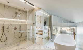 Prachtig dubbel penthouse met zeezicht te koop op loopafstand van Puerto Banus, Marbella 774876 