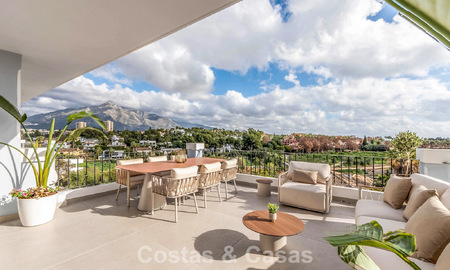 Prachtig dubbel penthouse met zeezicht te koop op loopafstand van Puerto Banus, Marbella 774890