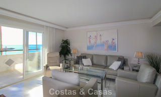 Eerstelijnsstrand appartement met fenomenaal uitzicht te koop in Marbella centrum 775050 