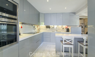 Eerstelijnsstrand appartement met fenomenaal uitzicht te koop in Marbella centrum 775053 