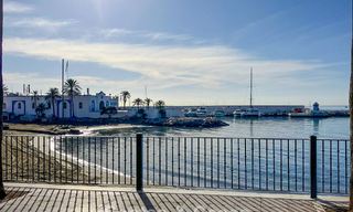 Eerstelijnsstrand appartement met fenomenaal uitzicht te koop in Marbella centrum 775065 