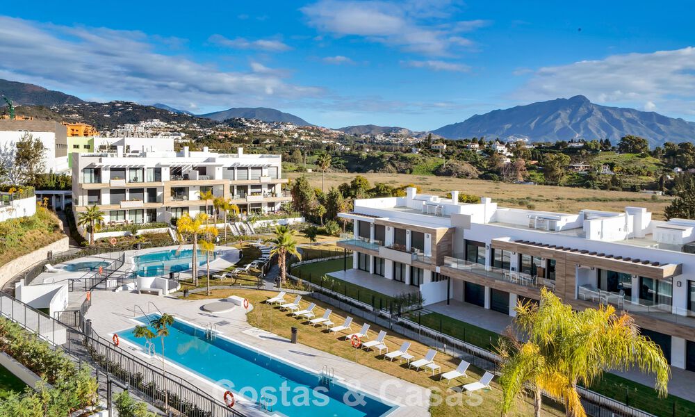 Recent gebouwd penthouse met ruim solarium te koop in een gated complex in Benahavis - Marbella 775468