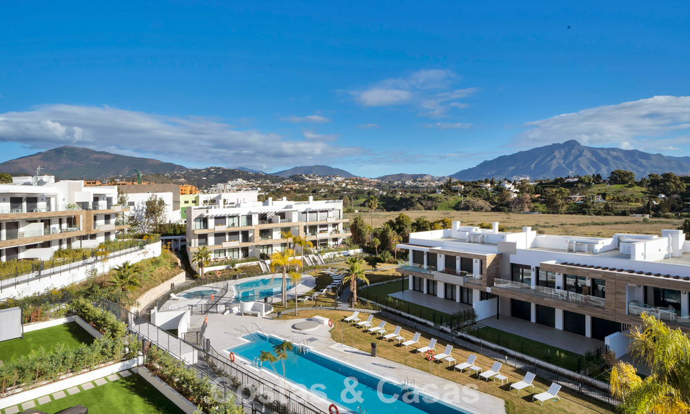 Recent gebouwd penthouse met ruim solarium te koop in een gated complex in Benahavis - Marbella 775472