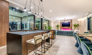 Gesofisticeerde designervilla met magnifiek zeezicht te koop in El Madroñal, Benahavis - Marbella 795616 