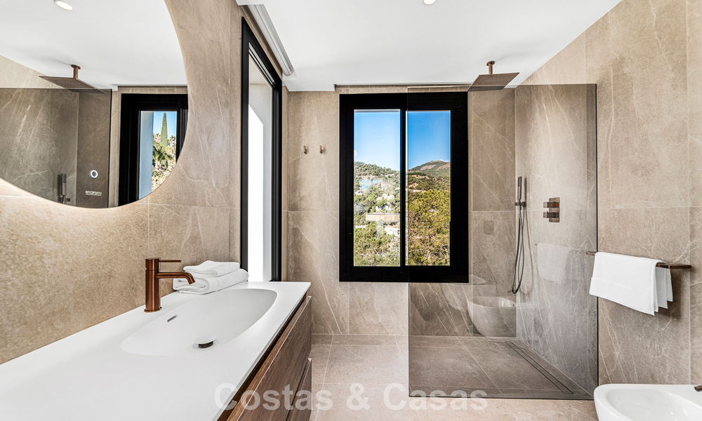 Gesofisticeerde designervilla met magnifiek zeezicht te koop in El Madroñal, Benahavis - Marbella 795629