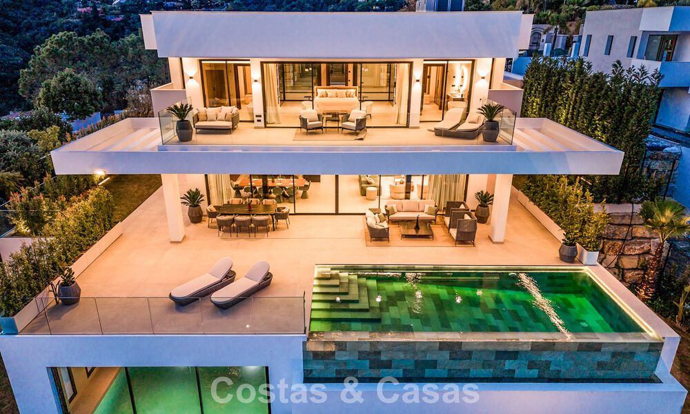 Gesofisticeerde designervilla met magnifiek zeezicht te koop in El Madroñal, Benahavis - Marbella 795655