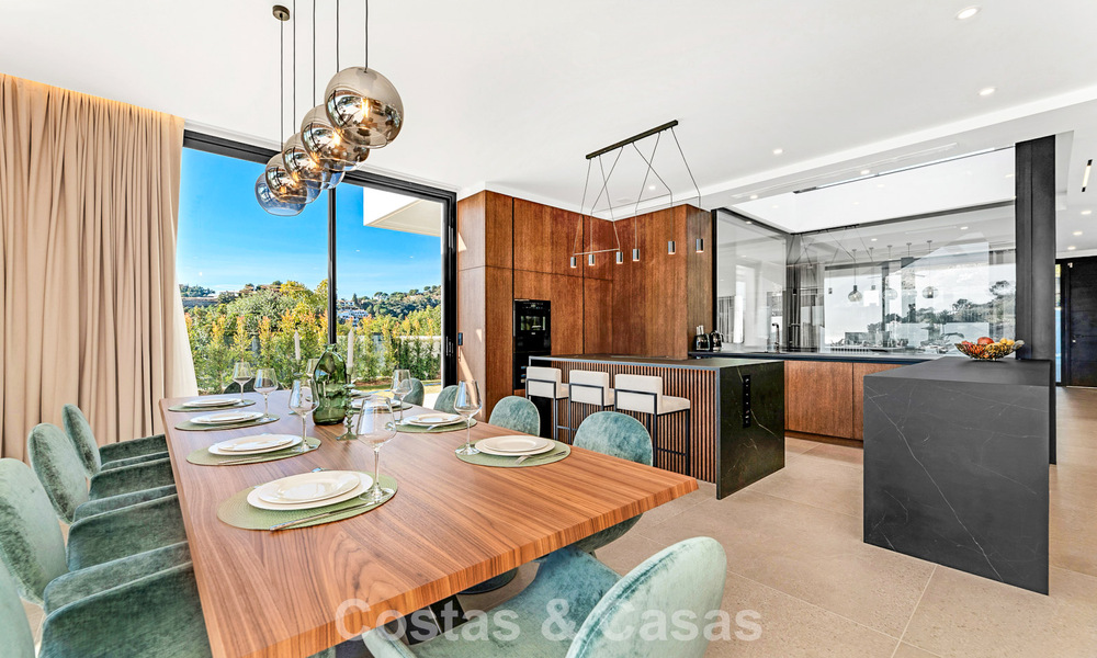 Gesofisticeerde designervilla met magnifiek zeezicht te koop in El Madroñal, Benahavis - Marbella 795657