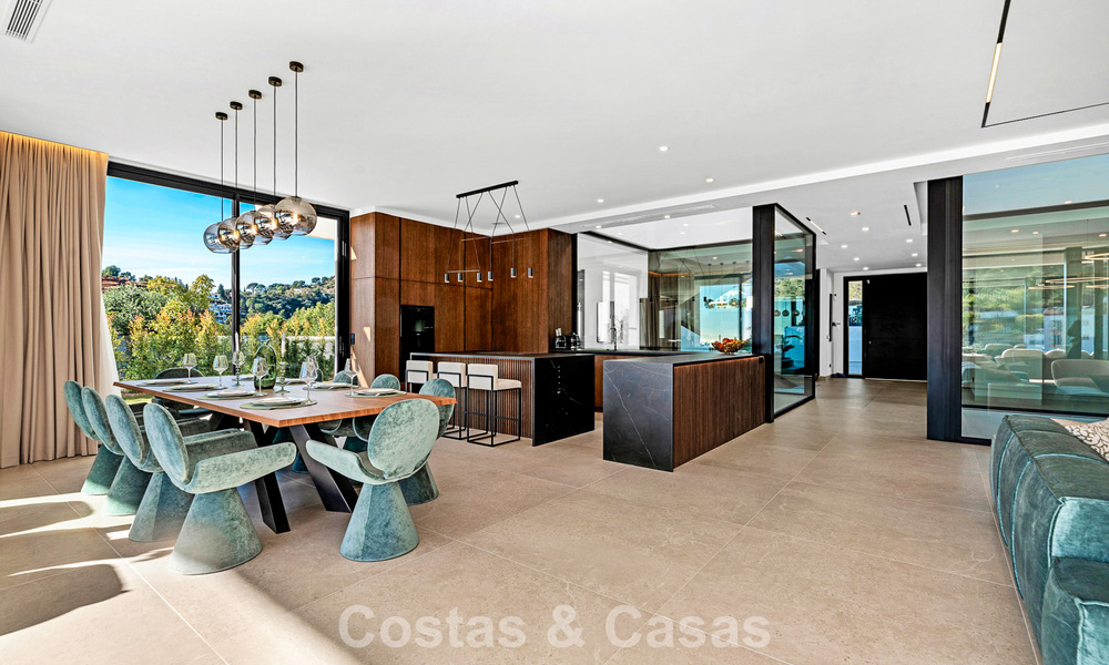 Geavanceerde designervilla met prachtig zeezicht te koop in El Madroñal, Benahavis - Marbella 796830