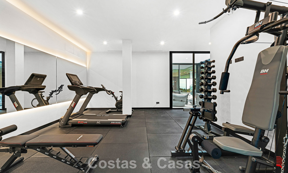 Geavanceerde designervilla met prachtig zeezicht te koop in El Madroñal, Benahavis - Marbella 796853