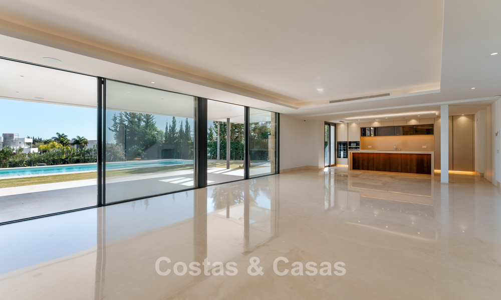 Geavanceerde luxevilla te koop in een exclusieve gated community op Marbella’s prestigieuze Golden Mile 775571