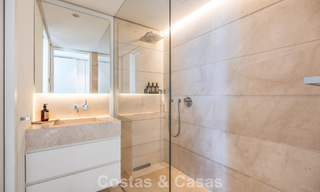 Luxueus gerenoveerd duplex penthouse te koop, in Puente Romano op de Golden Mile van Marbella 775598 