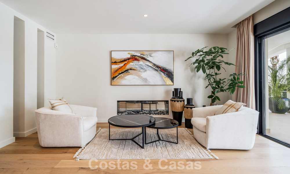 Moderne mediterrane villa met eigentijdse invloeden te koop aan Marbella’s Golden Mile 775636