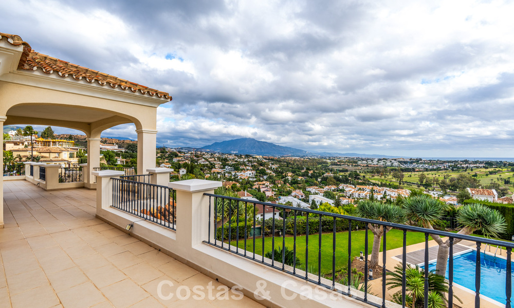 Royale Mediterrane luxevilla met veel slaapkamers en spectaculaire vergezichten te koop in Benahavis - Marbella 775678
