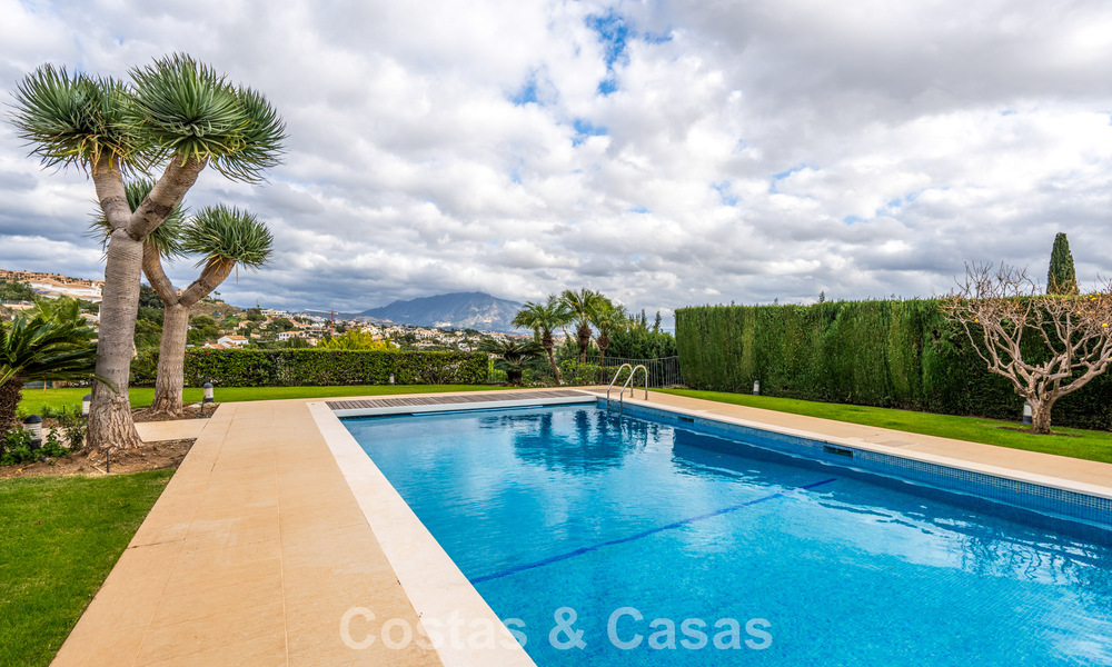Royale Mediterrane luxevilla met veel slaapkamers en spectaculaire vergezichten te koop in Benahavis - Marbella 775703