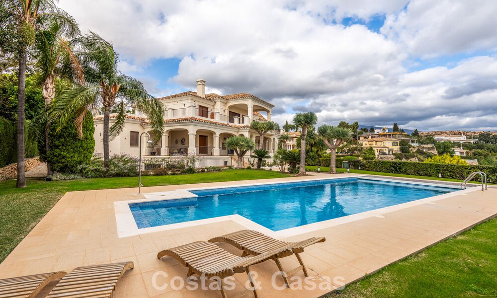 Royale Mediterrane luxevilla met veel slaapkamers en spectaculaire vergezichten te koop in Benahavis - Marbella 775704