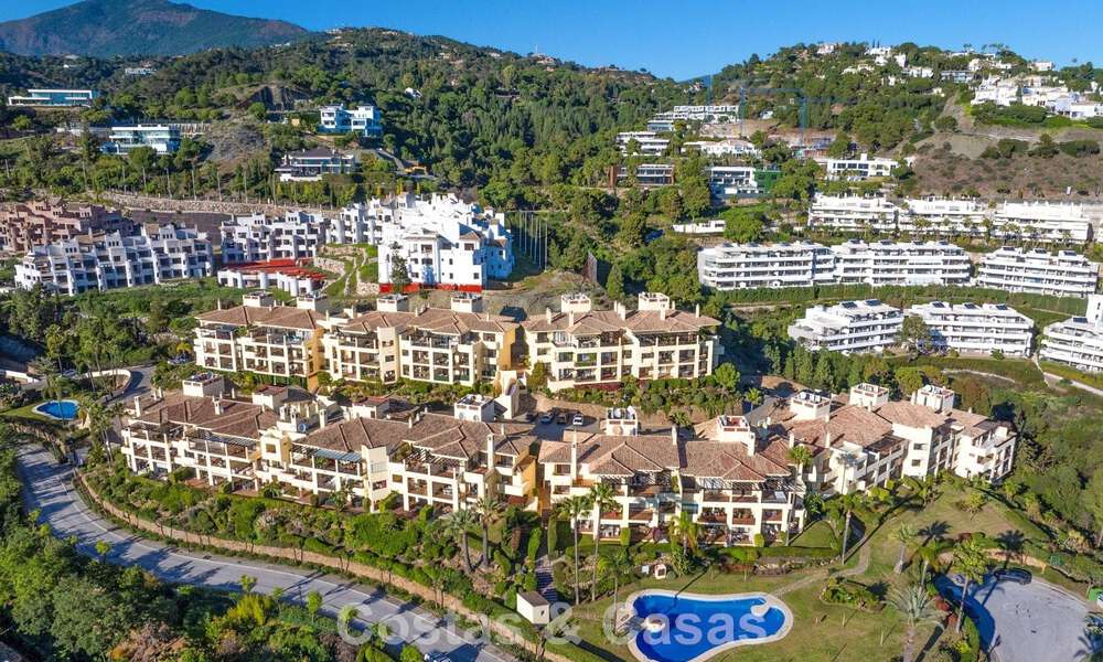 Instapklaar, ruim 3-slaapkamer appartement te koop omringd door golfbanen in Benahavis - Marbella 775724