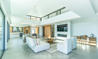 Gloednieuwe, moderne luxevilla te koop in vooraanstaande, omsloten community van Sotogrande, Costa del Sol 775741 