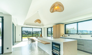 Gloednieuwe, moderne luxevilla te koop in vooraanstaande, omsloten community van Sotogrande, Costa del Sol 775748 