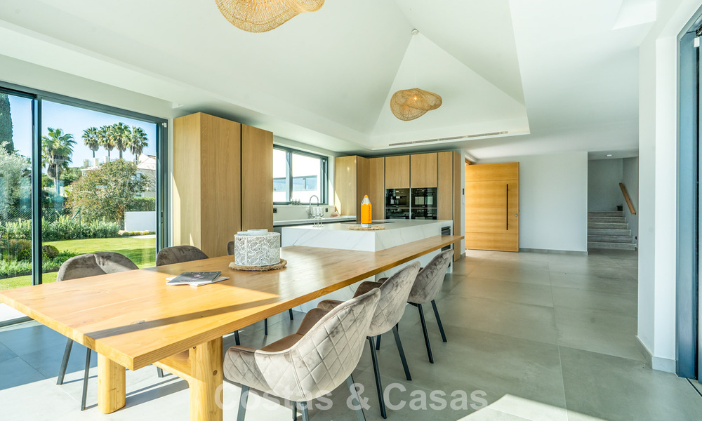 Gloednieuwe, moderne luxevilla te koop in vooraanstaande, omsloten community van Sotogrande, Costa del Sol 775749