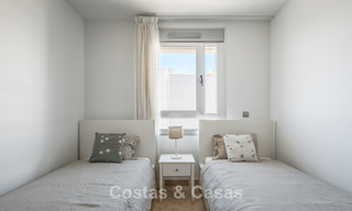 Beachside, eigentijds penthouse met groot solarium te koop in een modern complex in San Pedro, Marbella 775784 