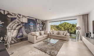 Modernistische luxevilla met zeezicht te koop in de exclusieve en beveiligde omgeving van El Madroñal, Marbella - Benahavis 775904 