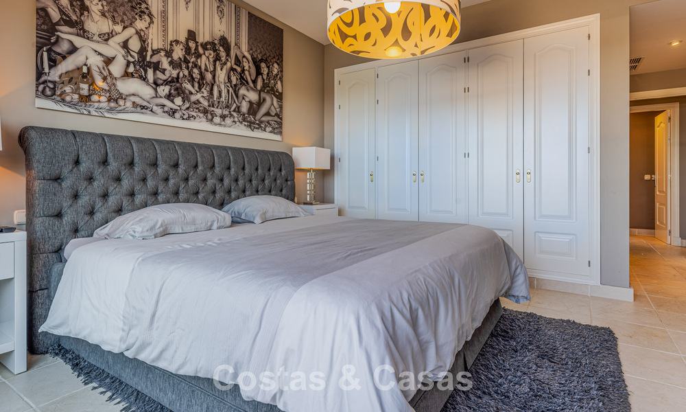 Schitterend penthouse met panoramische uitzichten te koop in een gated complex van Marbella - Benahavis 775863