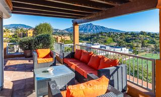 Schitterend penthouse met panoramische uitzichten te koop in een gated complex van Marbella - Benahavis 775877 