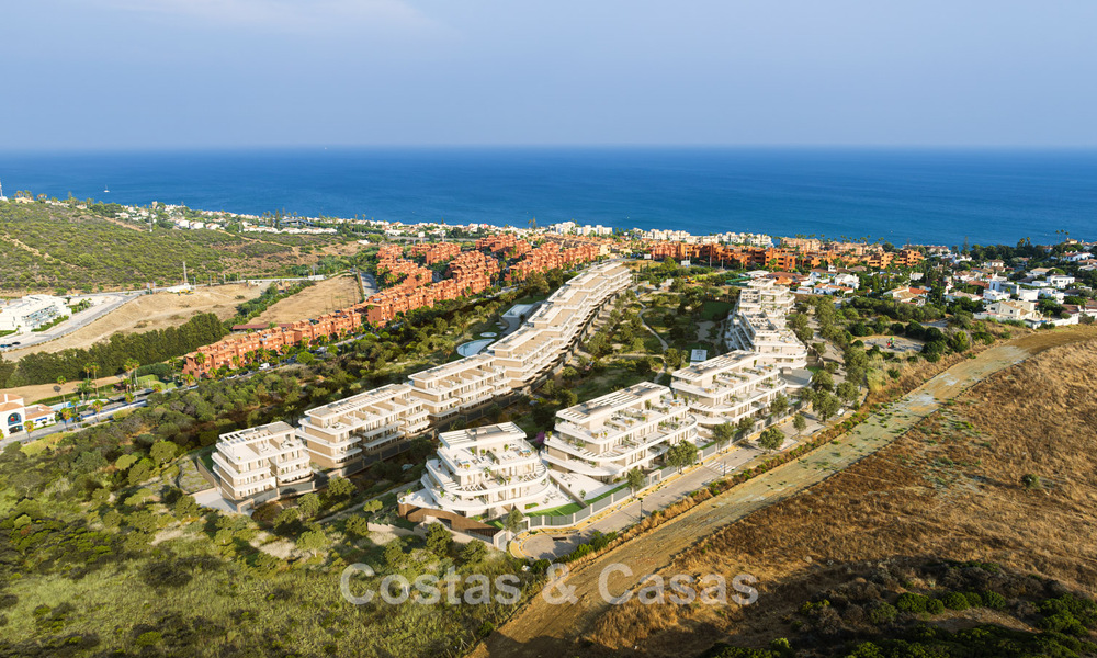 Nieuw op de markt. Duurzame nieuwe appartementen met zeezicht te koop op loopafstand van het strand in West-Estepona 775836