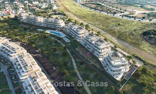 Nieuw op de markt. Duurzame nieuwe appartementen met zeezicht te koop op loopafstand van het strand in West-Estepona 775838 