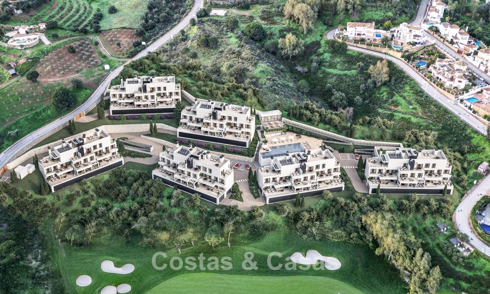 Nieuw op de markt. Stijlvolle golfappartementen te koop in een begeerd golfresort in Mijas, Costa del Sol 776205