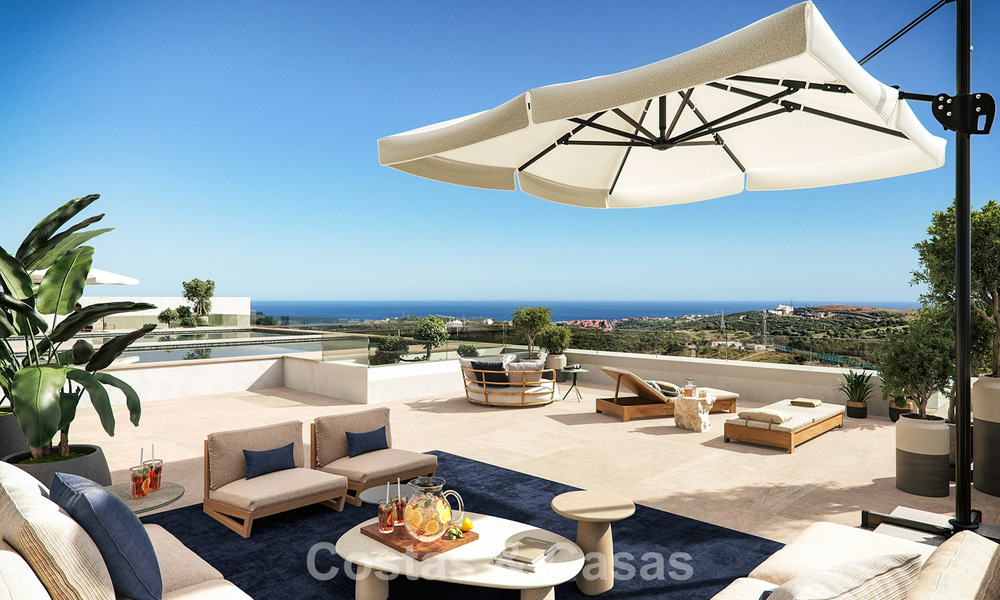 Elegante off-plan appartementen te koop op een steenworp van een grote blauwe lagune aan de Costa del Sol 776170
