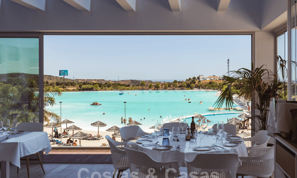 Elegante off-plan appartementen te koop op een steenworp van een grote blauwe lagune aan de Costa del Sol 776182