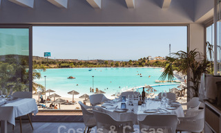 Elegante off-plan appartementen te koop op een steenworp van een grote blauwe lagune aan de Costa del Sol 776182 